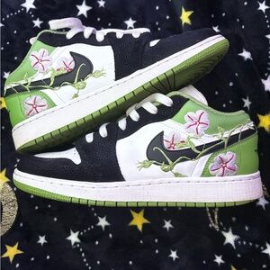 Jordan Black and White Sneakers for Everyday Style